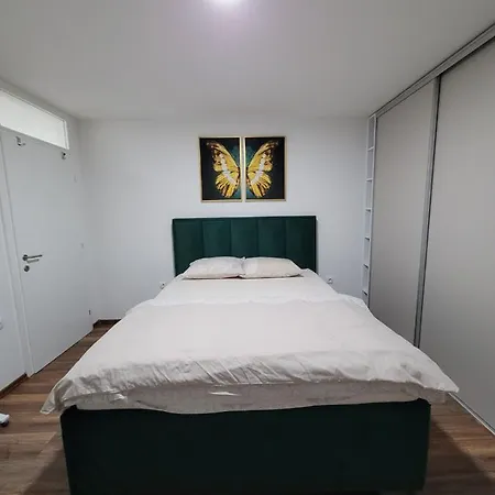 Stan M&s, Boulevard-centar Grada