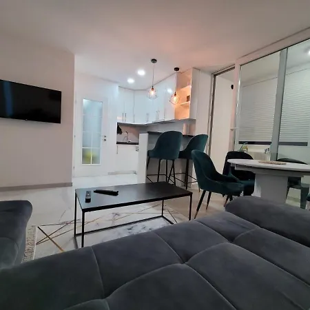 Apartment Stan M&s, Boulevard-centar Grada