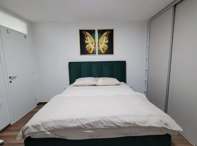 Stan M&s, Boulevard-centar Grada