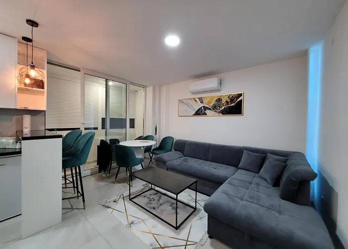 Stan M&s, Boulevard-centar Grada Apartman *